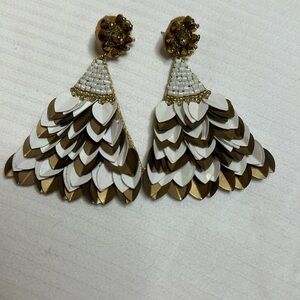 Gold/White Earrings